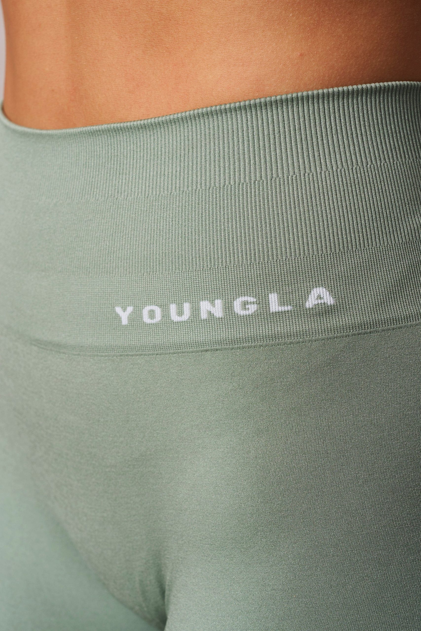 W120 - Core Seamless Shorts - Image 10