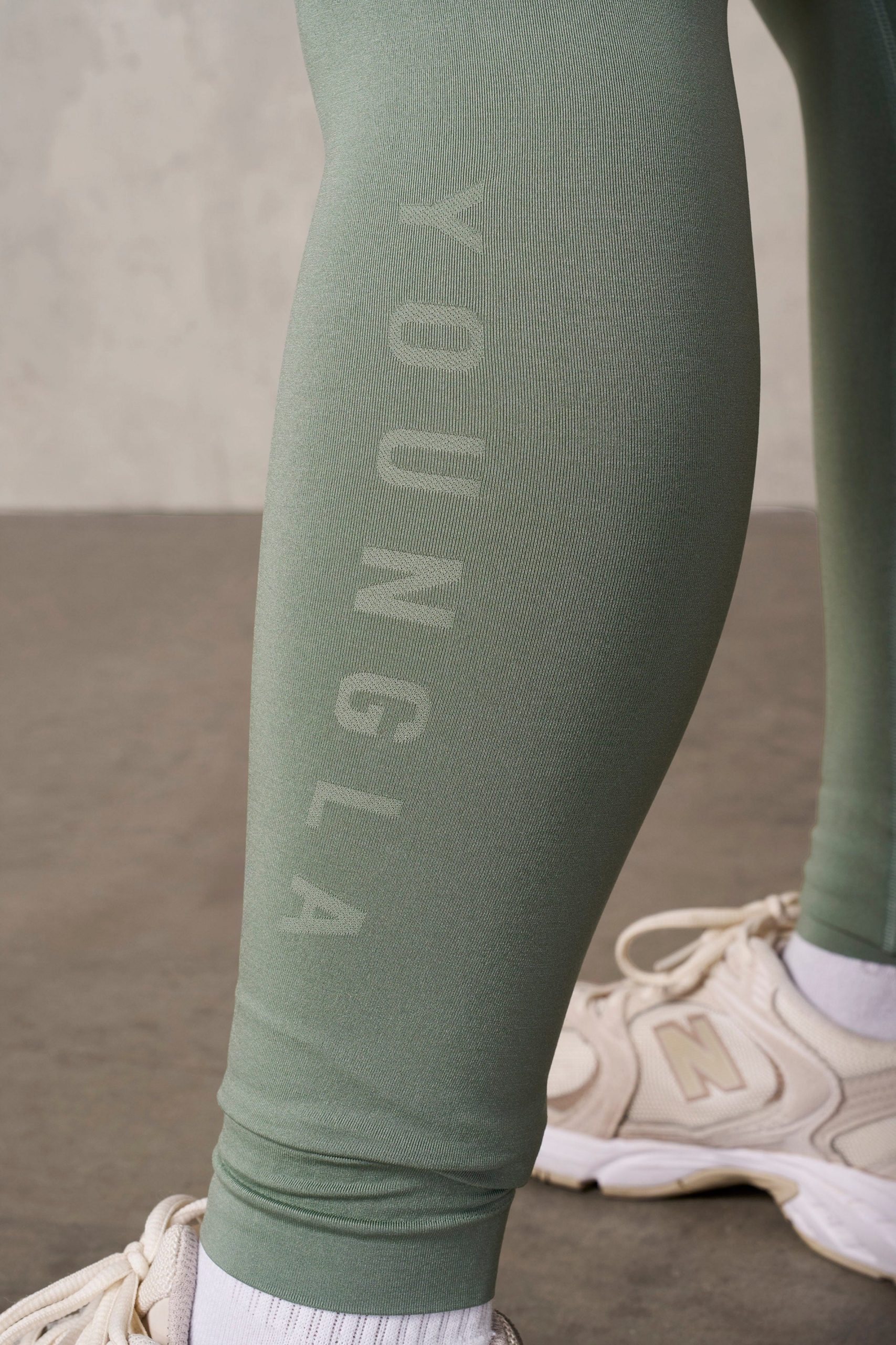 W220 - Core Seamless Leggings - Image 22