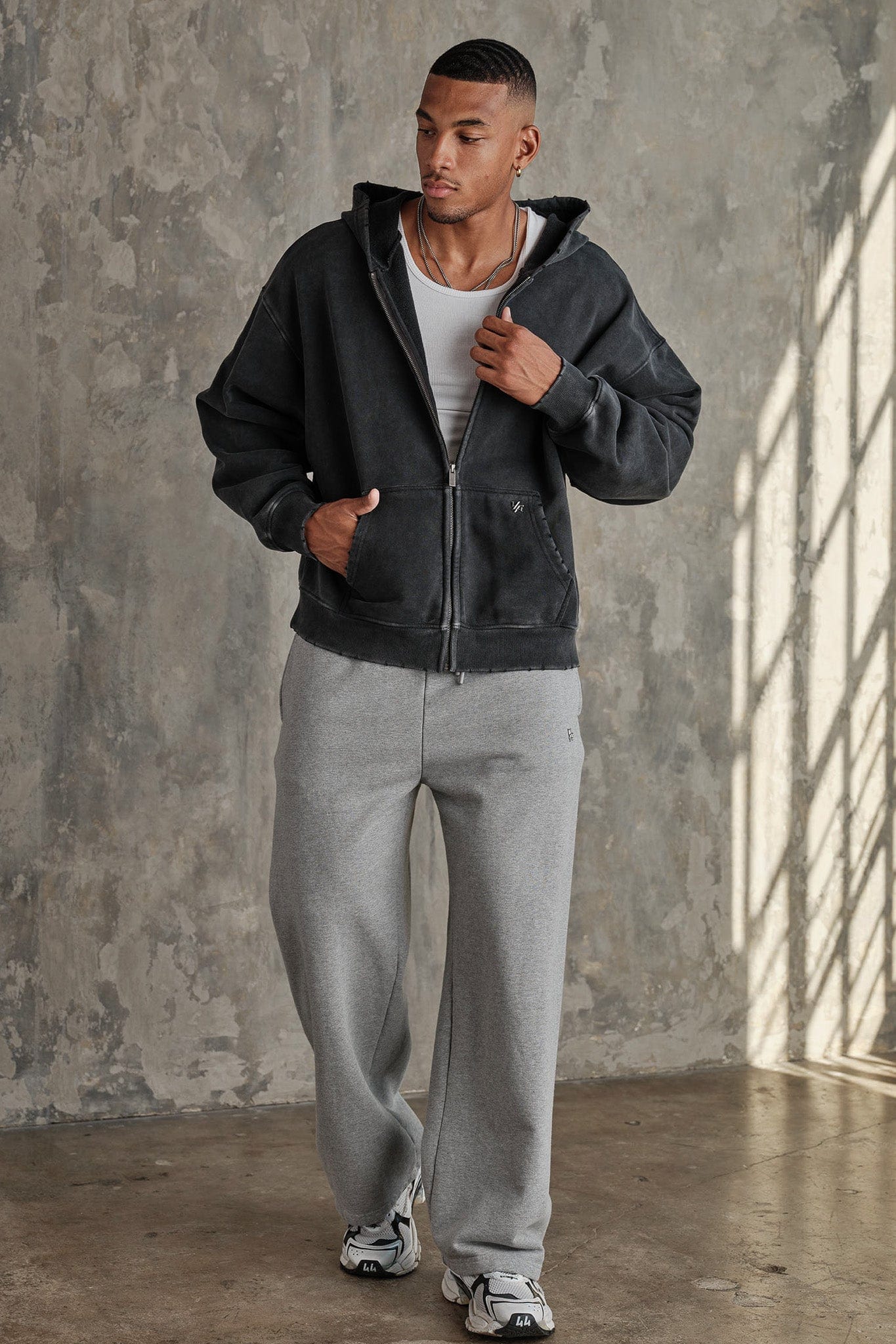 2067 - Elevated Essentials - Baggy Sweats - Image 4
