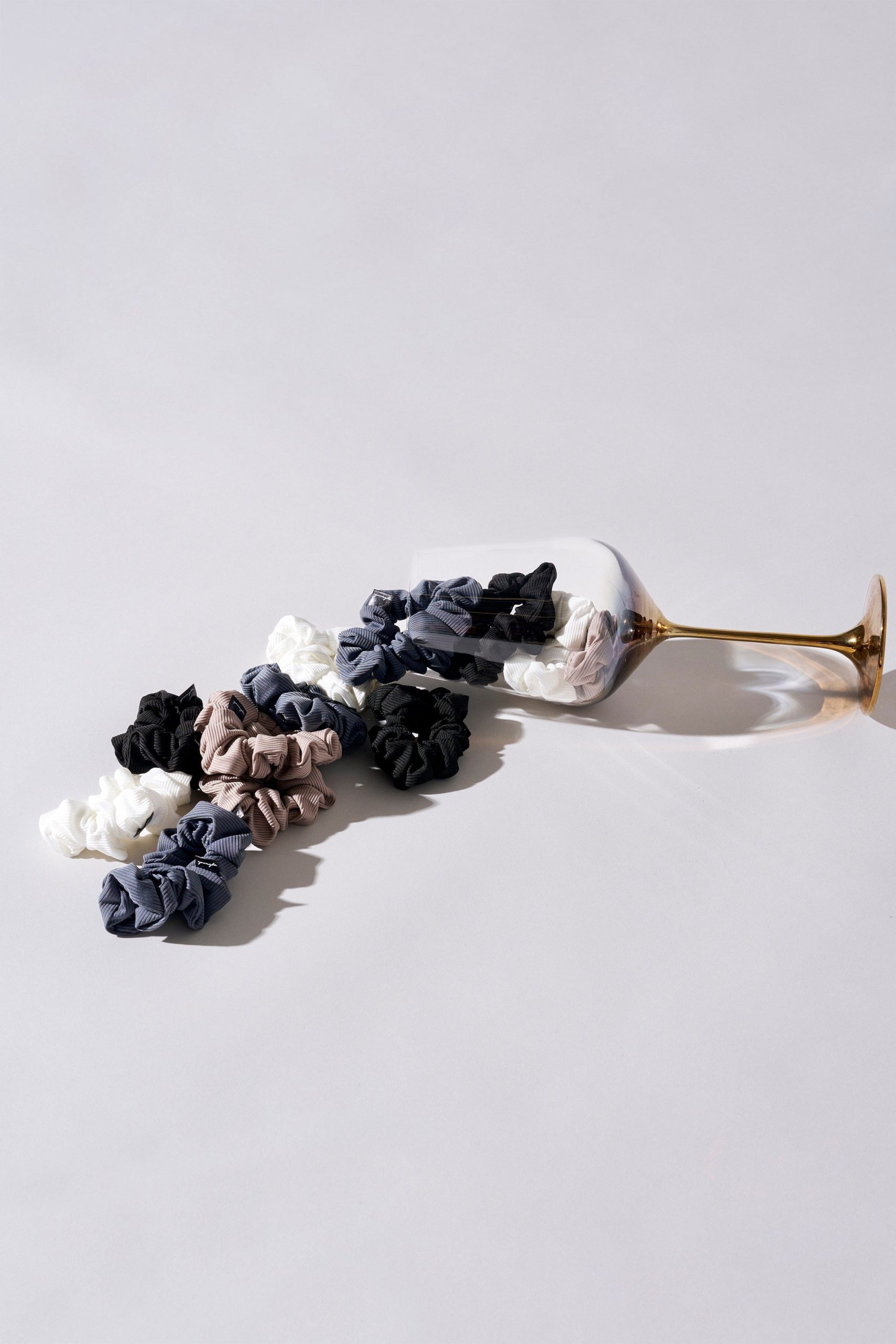W625 Ribbed Scrunchie - Image 4