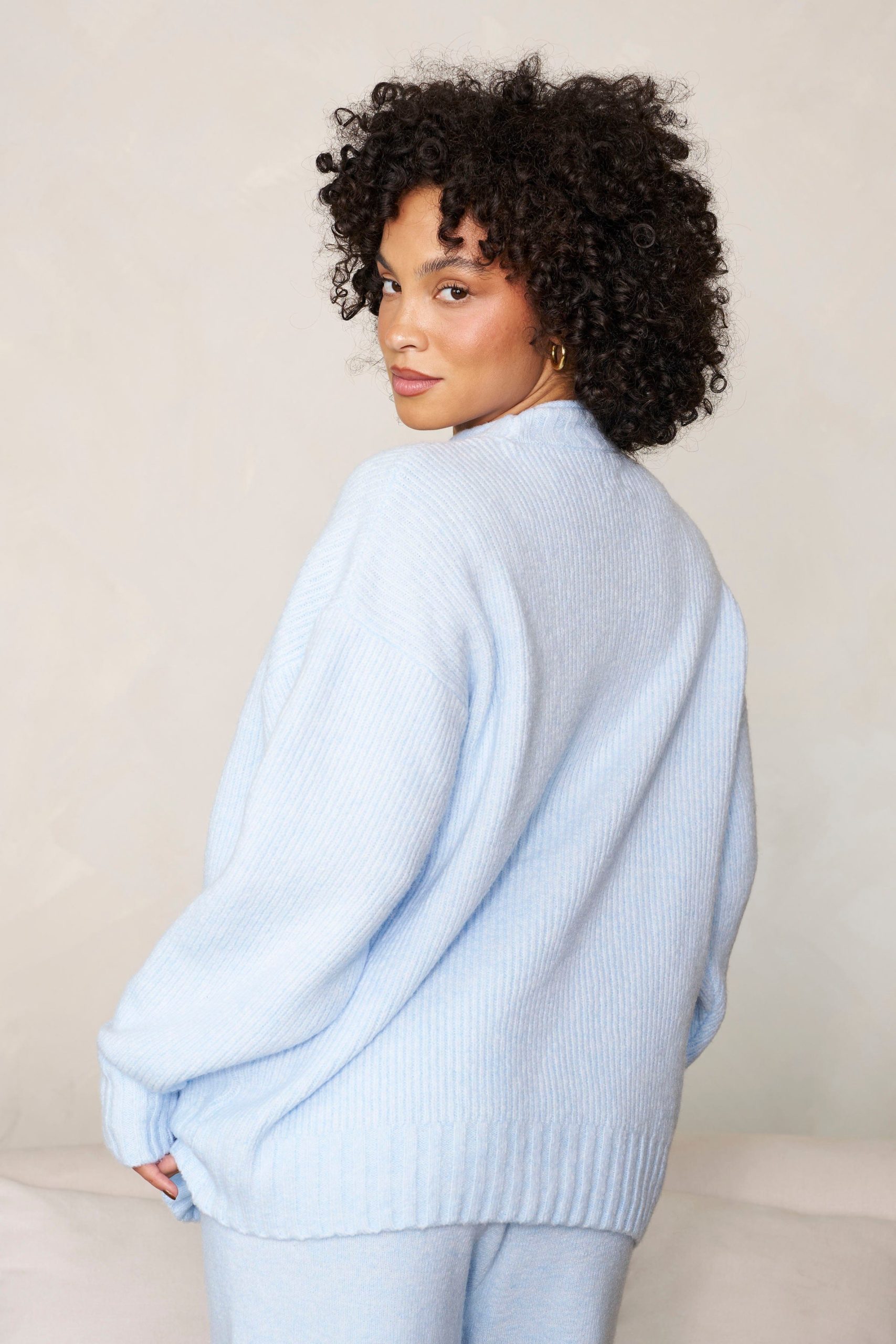 W5156 - Cozy Oversized Sweater - Image 8