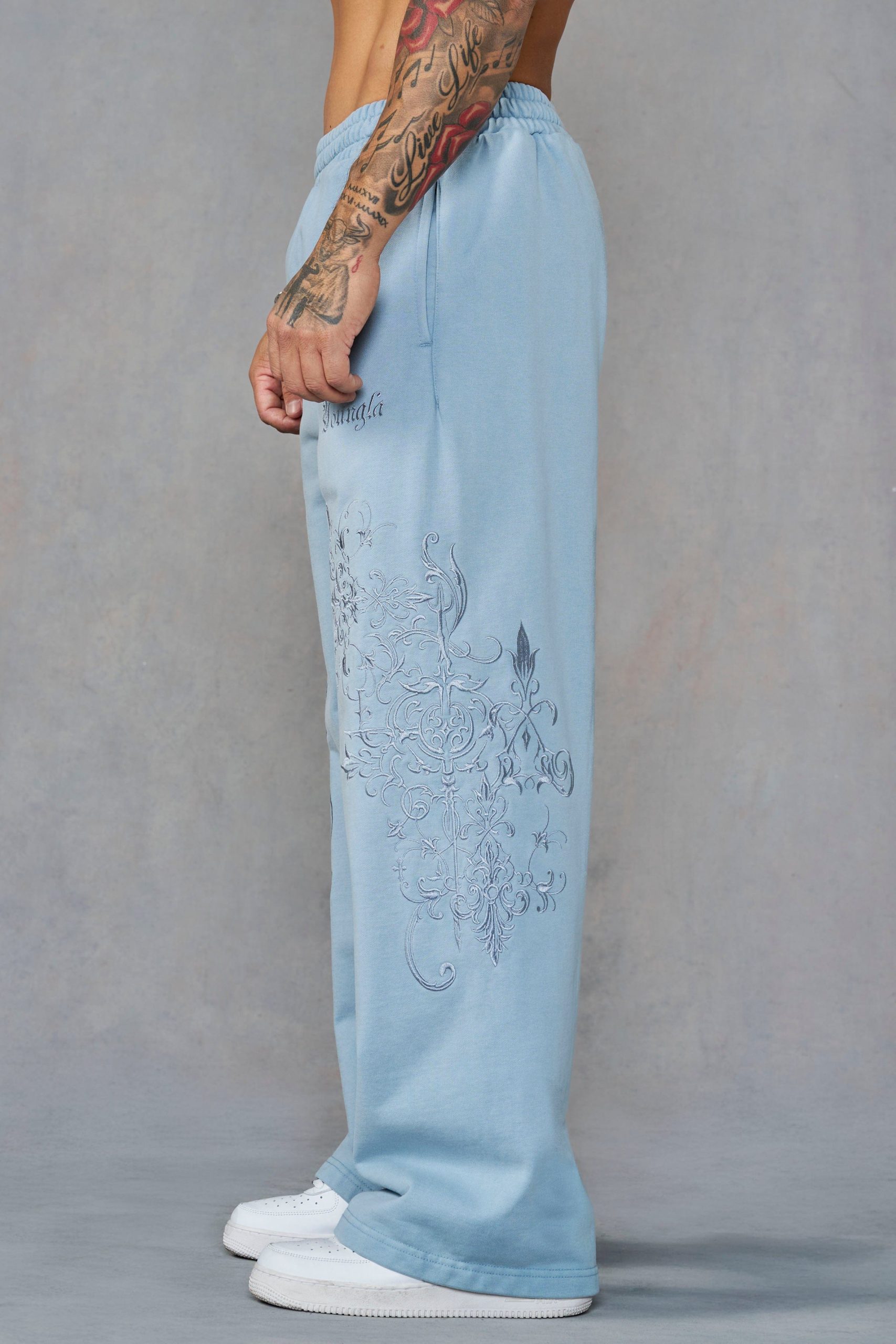 2061 - Threadmark Sweats - Image 8