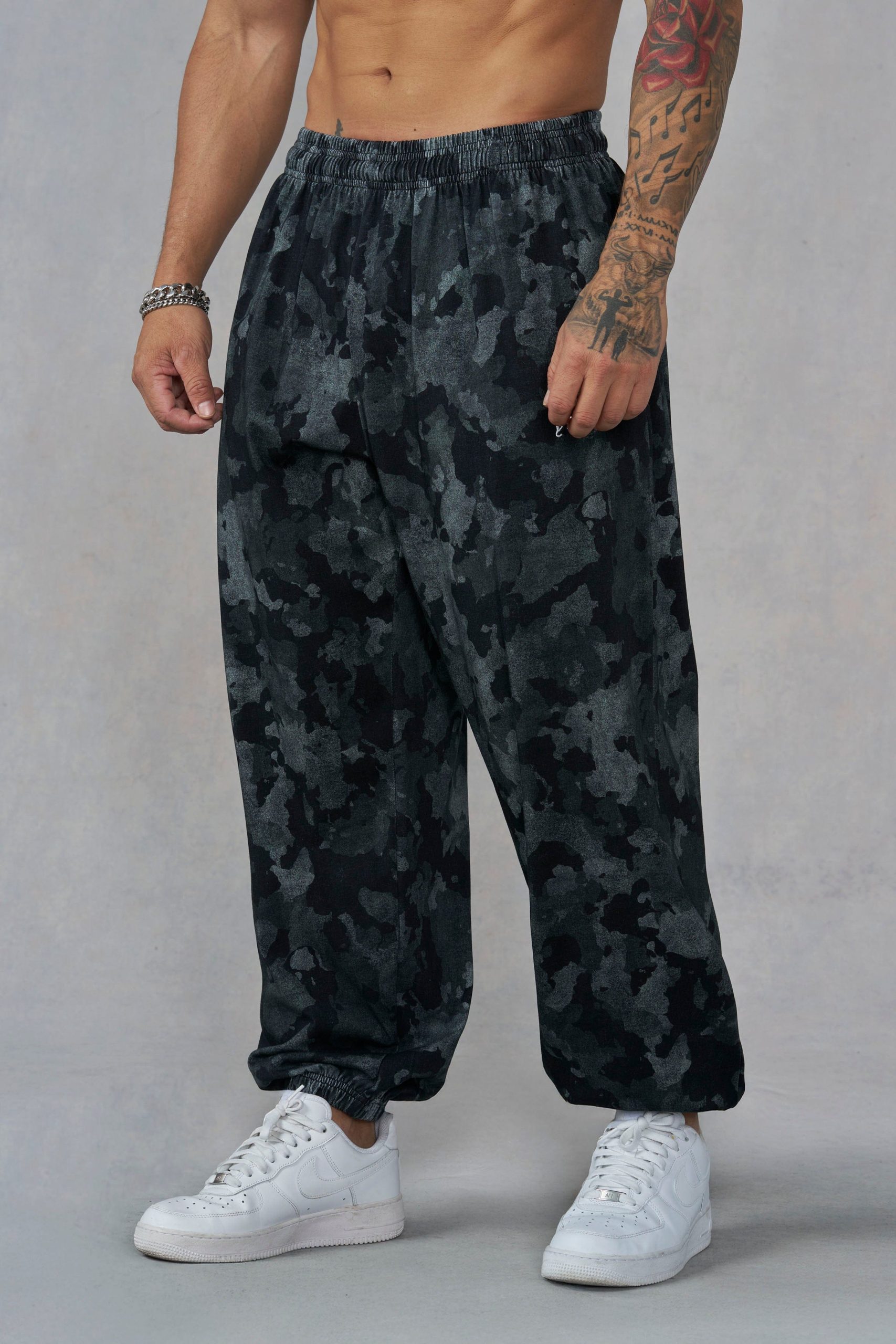 2155 - Camo Pump Cover Joggers - Image 8