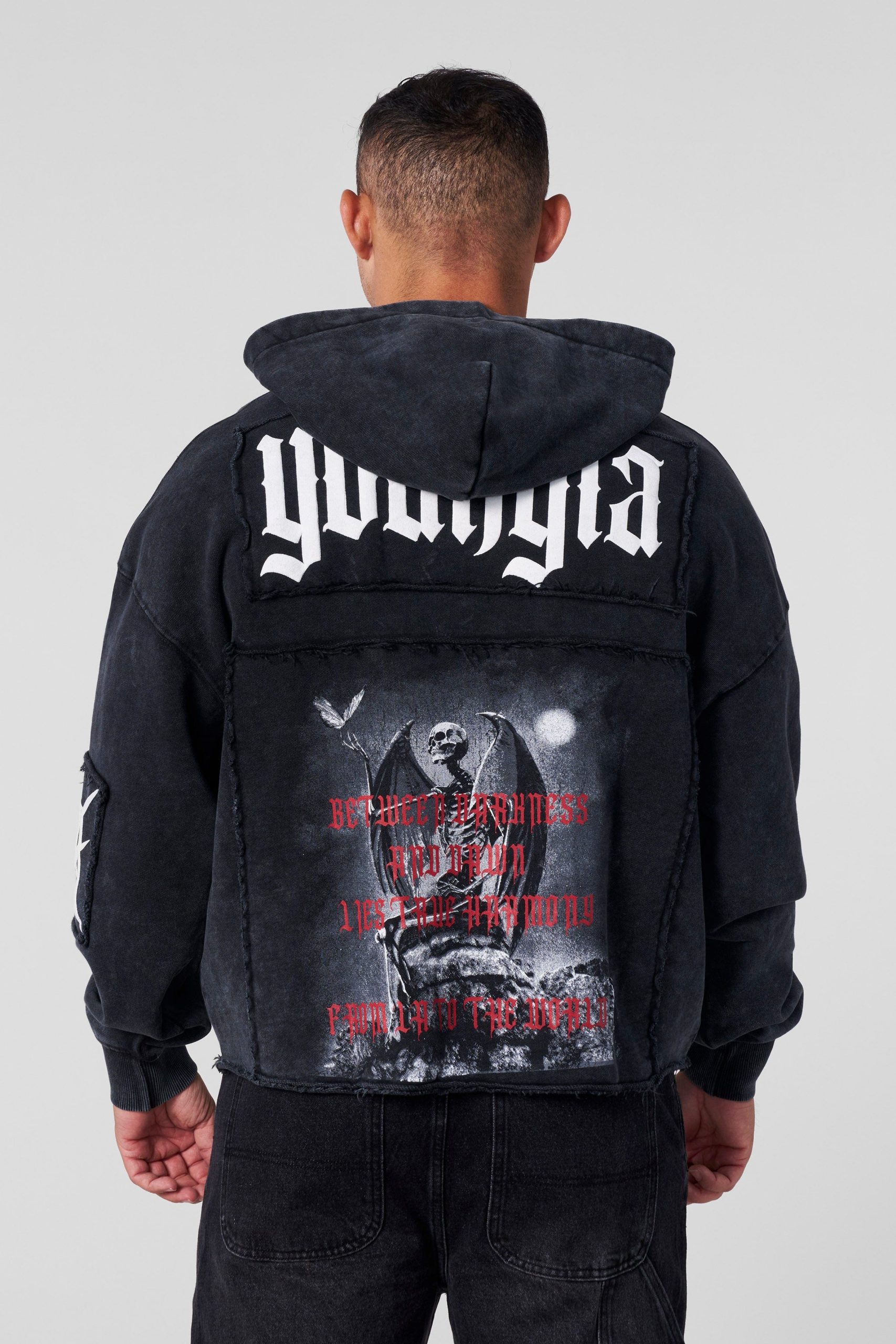 5025 - Patch Hoodie