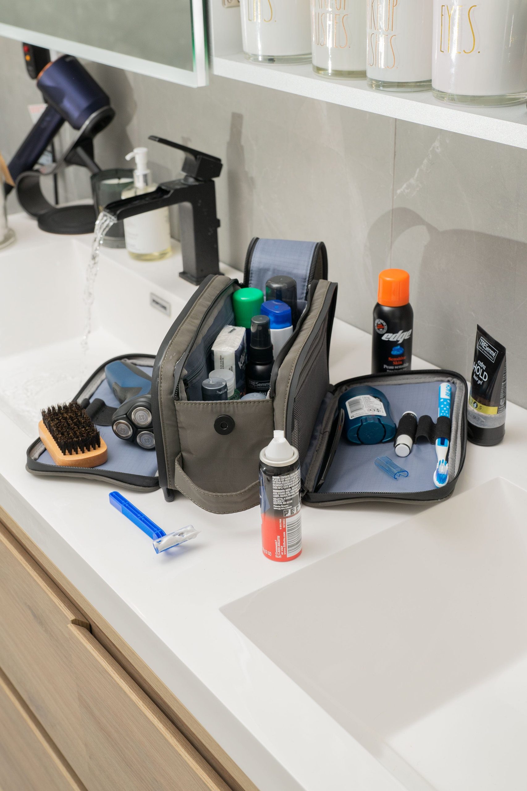 950 Lah Toiletry Bag - Image 3