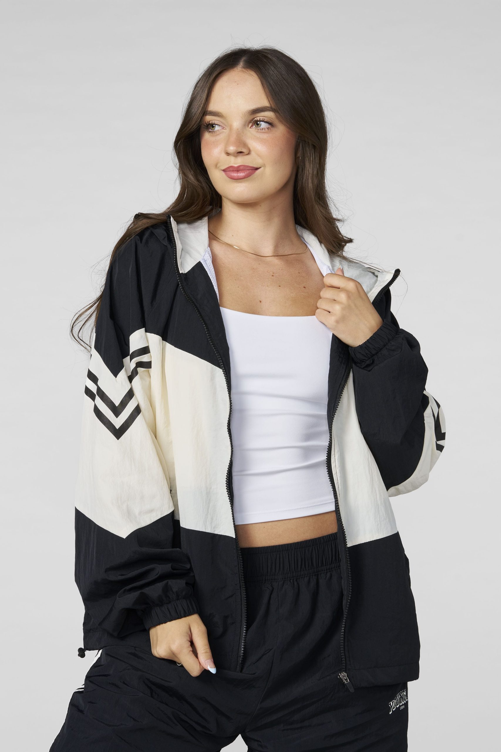 W5166 - Vintage Windbreaker - Image 10