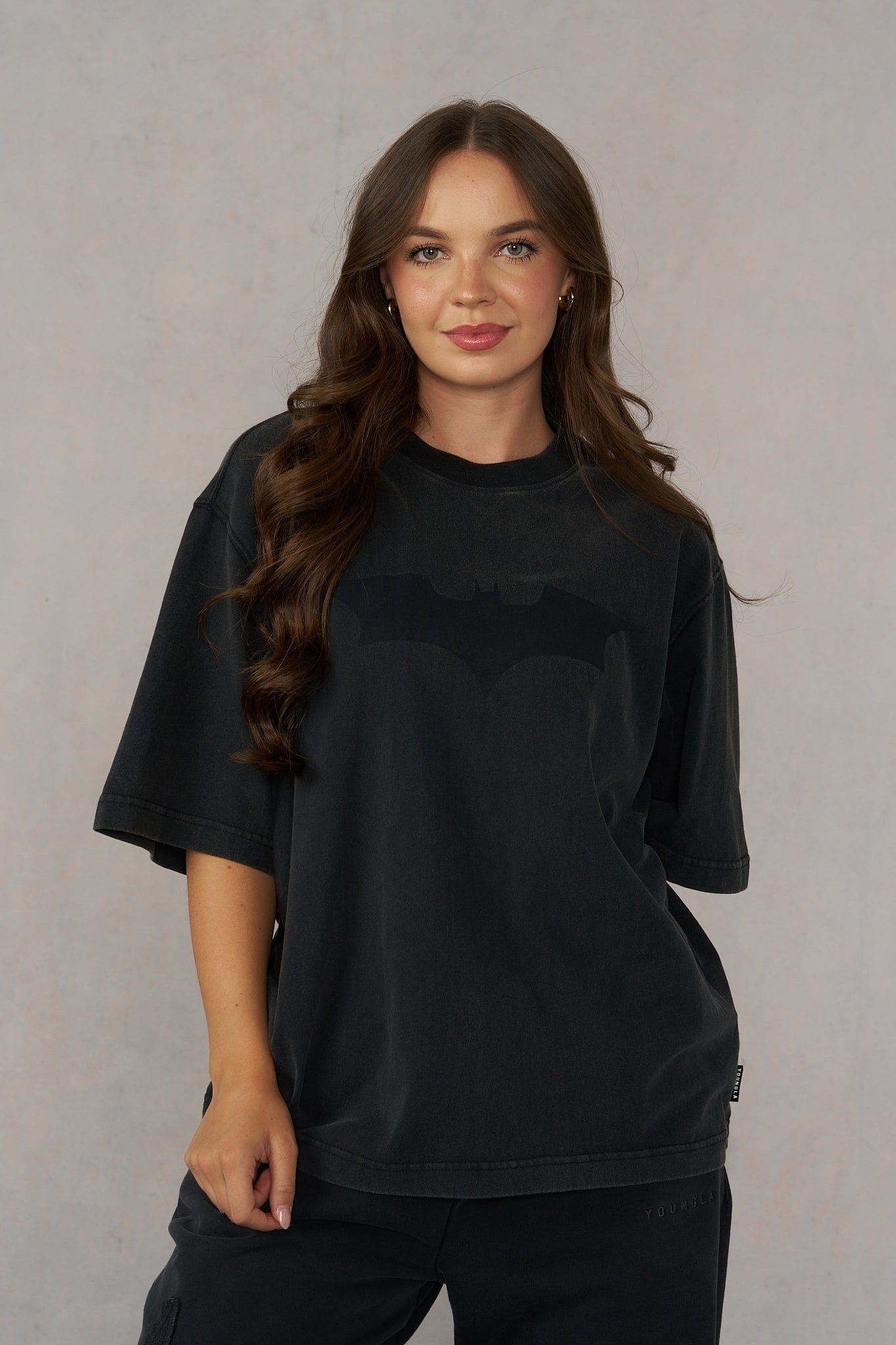 W4103 Batman Lived-in Tee - Image 5