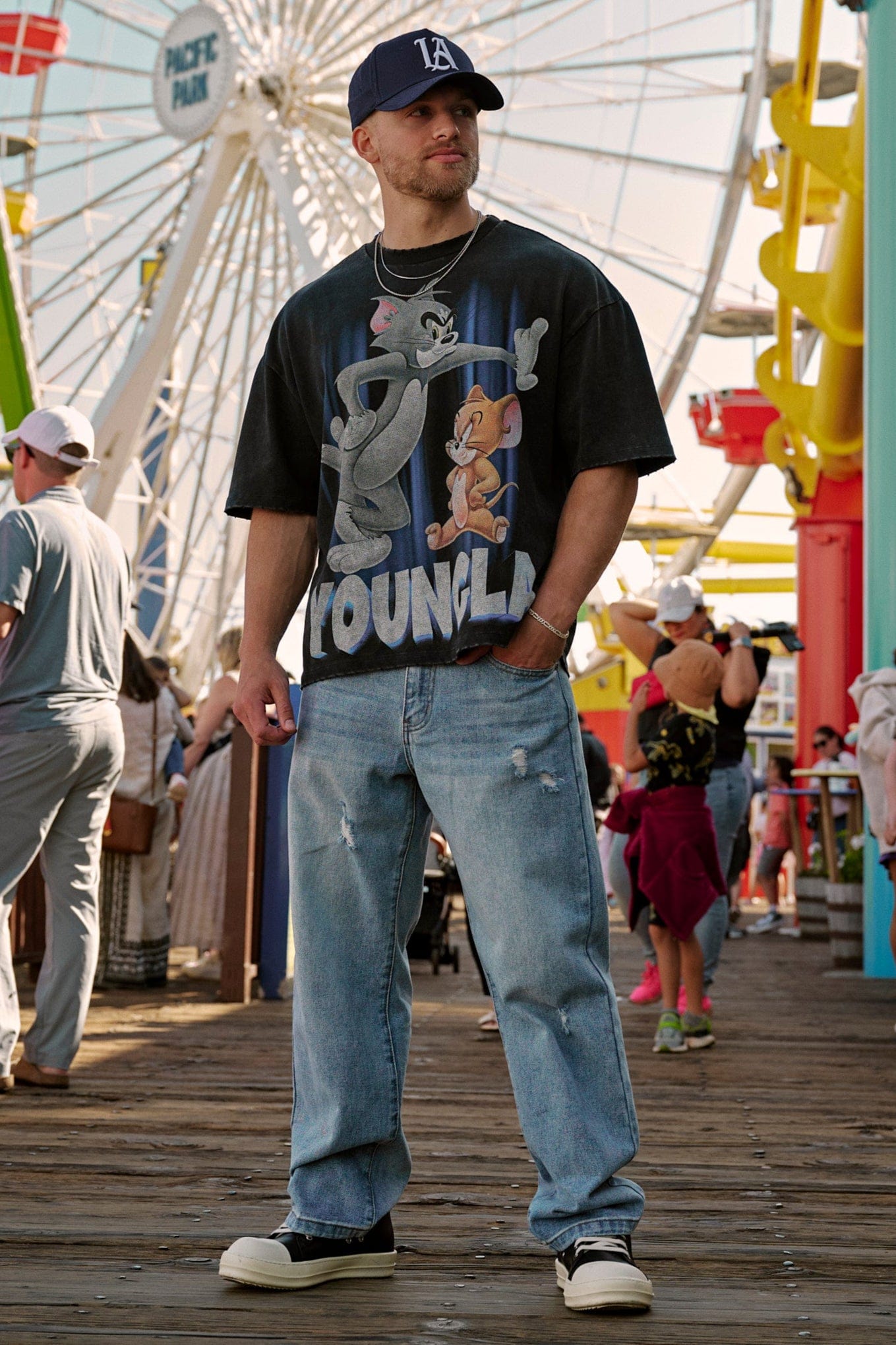 6037 - Loose Essential Jeans - Image 3