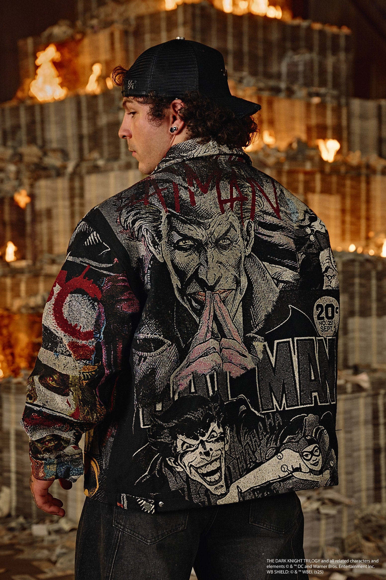 5177 - Batman Limited Edition Tapestry Jackets - Image 3