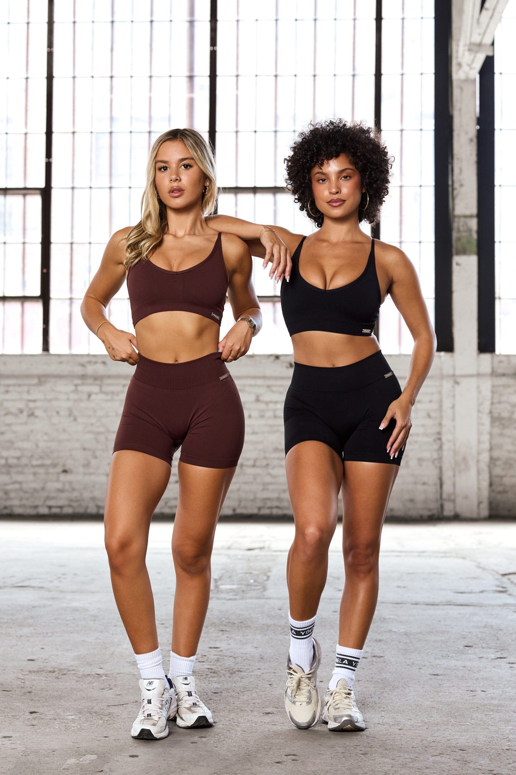 W368 - Sculpt Seamless Twist Bra - Image 4
