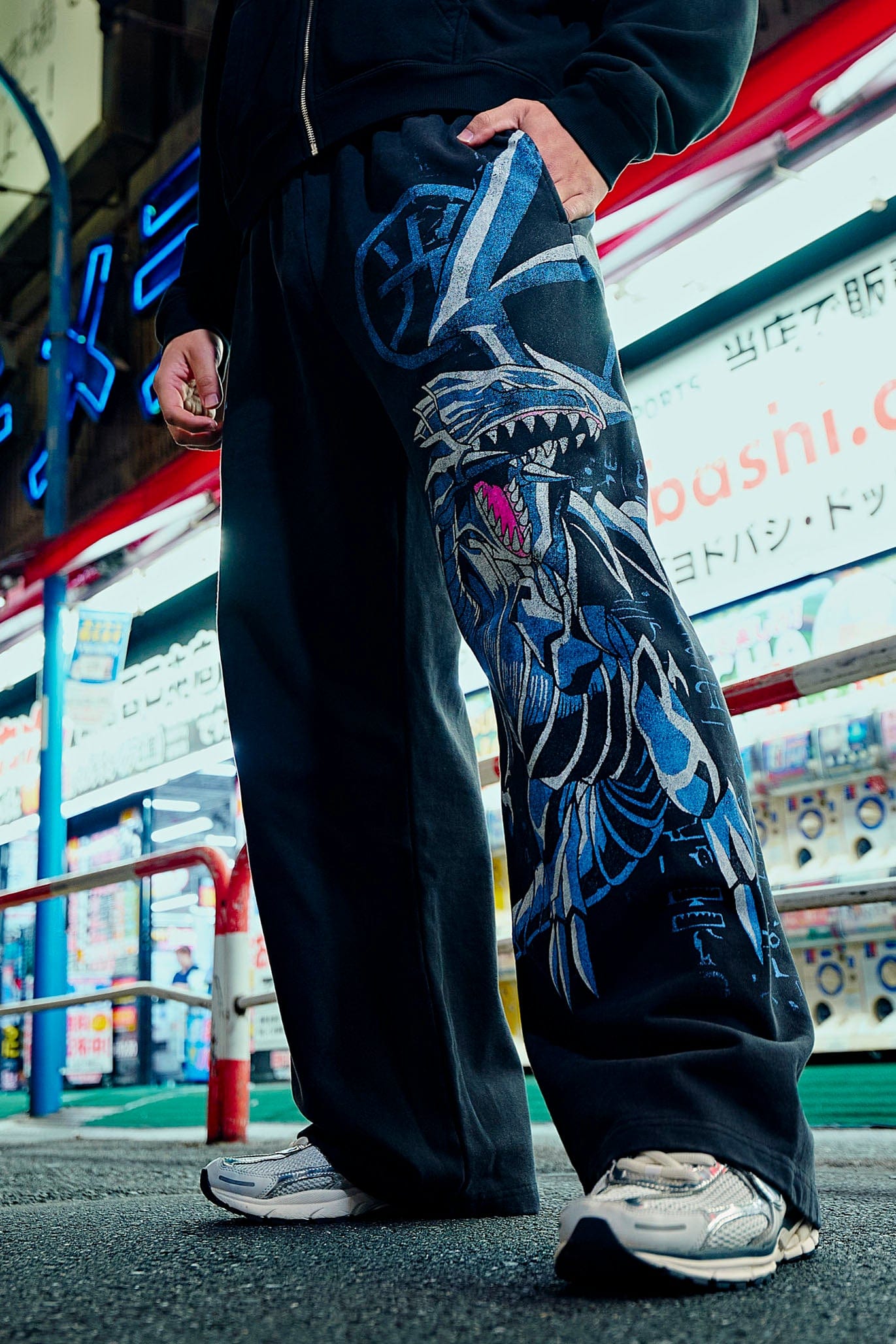 2004 - Yu-Gi-Oh!® Sweats - Image 4