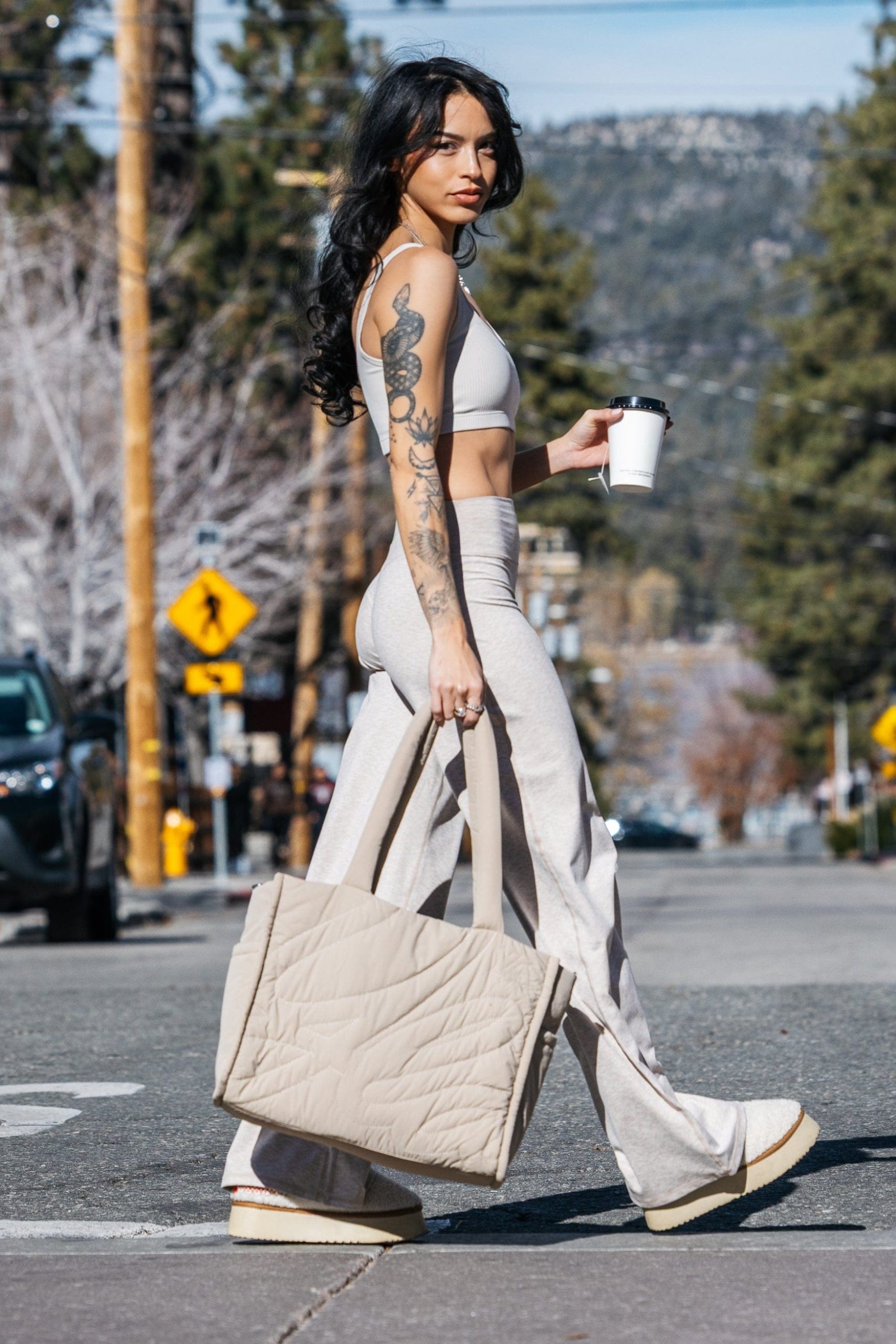 W6092 - Cloud Tote - Image 2