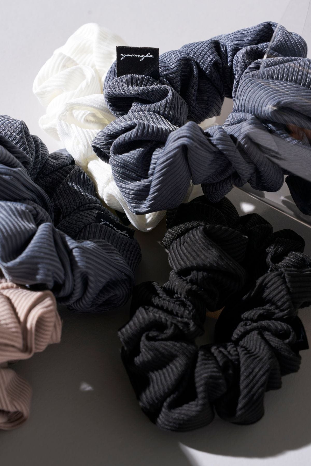 W625 Ribbed Scrunchie - Image 2